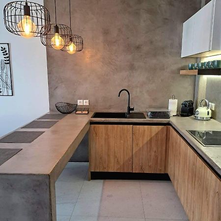 Courtyard Luxury Suites “Marianthi” Pefki Екстериор снимка